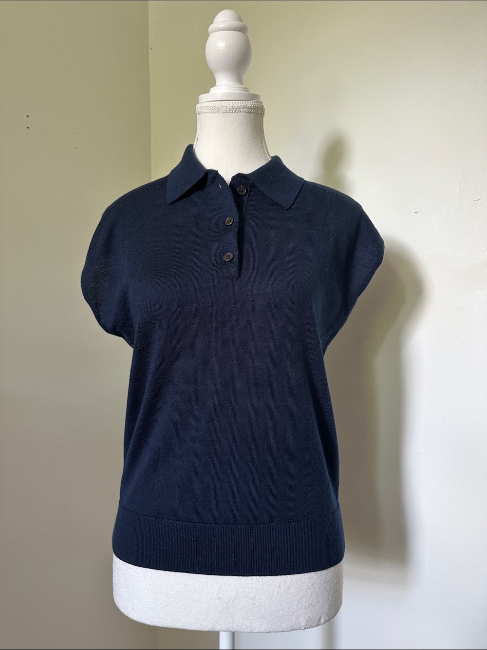 BANANA REPUBLIC Navy Blue 100% Merino Wool Collared Short Sleeve Sweater XS